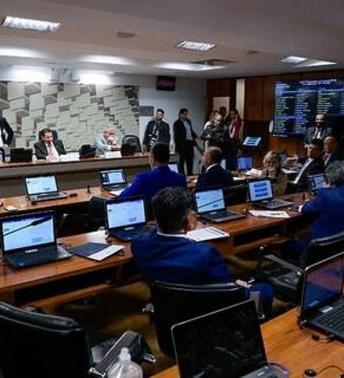 Comissão do Senado aprova projeto de