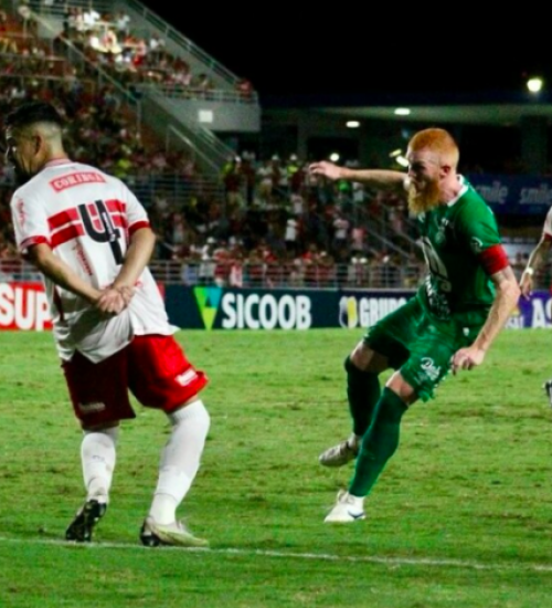 Chapecoense perde para o CRB em Alagoas.