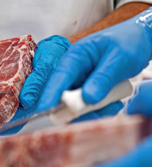 Empresas vão doar 2 milhões de quilos de carne ao RS.