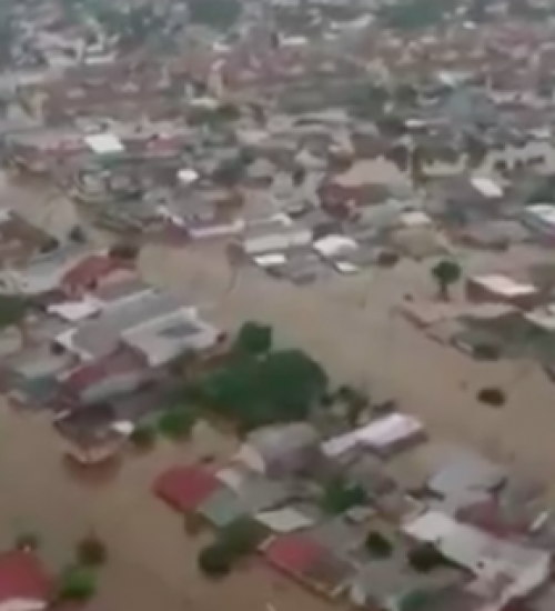 Mortes em enchentes no RS chegam a 55 e número supera tragédia de 2023.