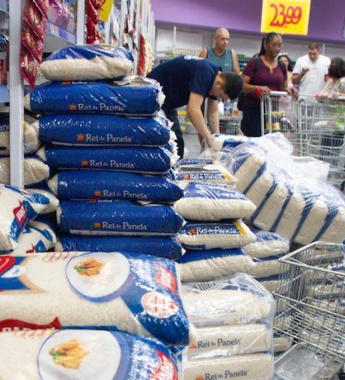 Confederação da Agricultura e Pecuária recorre ao STF contra importação de arroz ao Brasil.