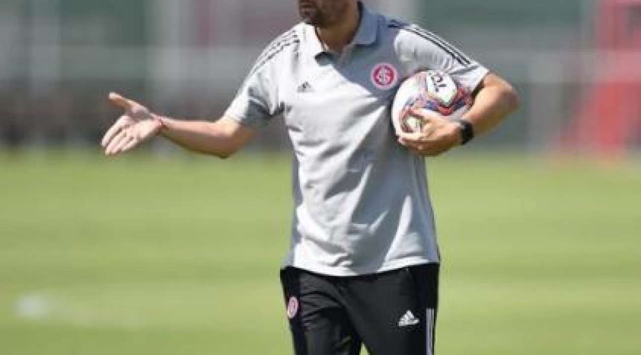 Ramírez realiza primeiro treino tático no Inter.