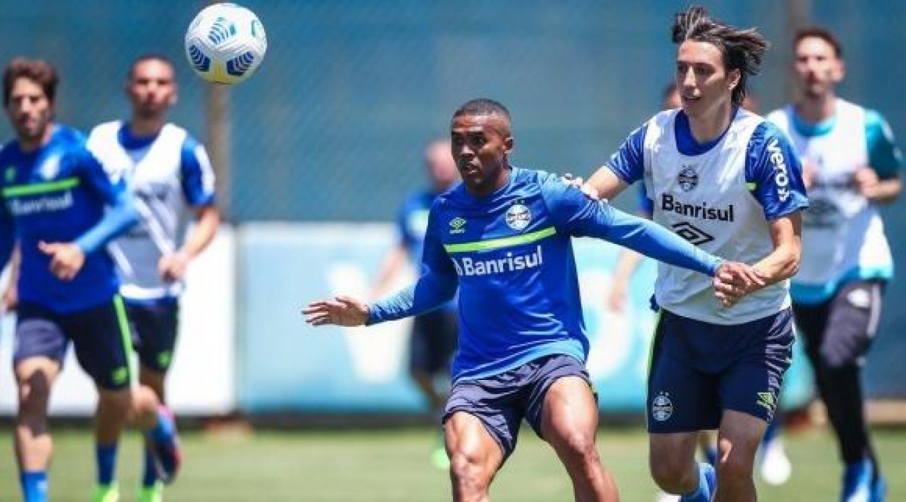 Douglas Costa vira obstáculo para reformulação no Grêmio.