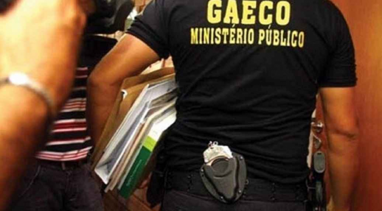 Operação do GAECO desmantela rede de advogados envolvidos na comunicação ilícita de detentos em SC.