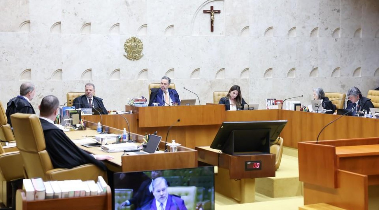 Por 8 a 3, STF descriminaliza porte de maconha para uso pessoal.