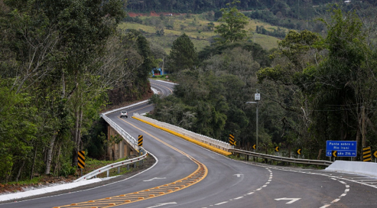 Jorginho Mello inaugura trecho restaurado da SC-283 entre Chapecó e Arvoredo